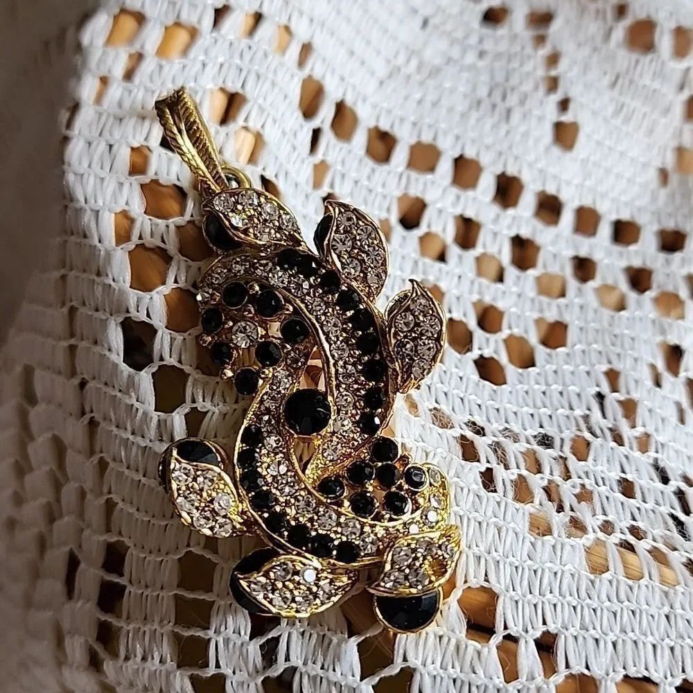 Vintage Chunky Black Rhinestones On Gold Tone Pendant Setting